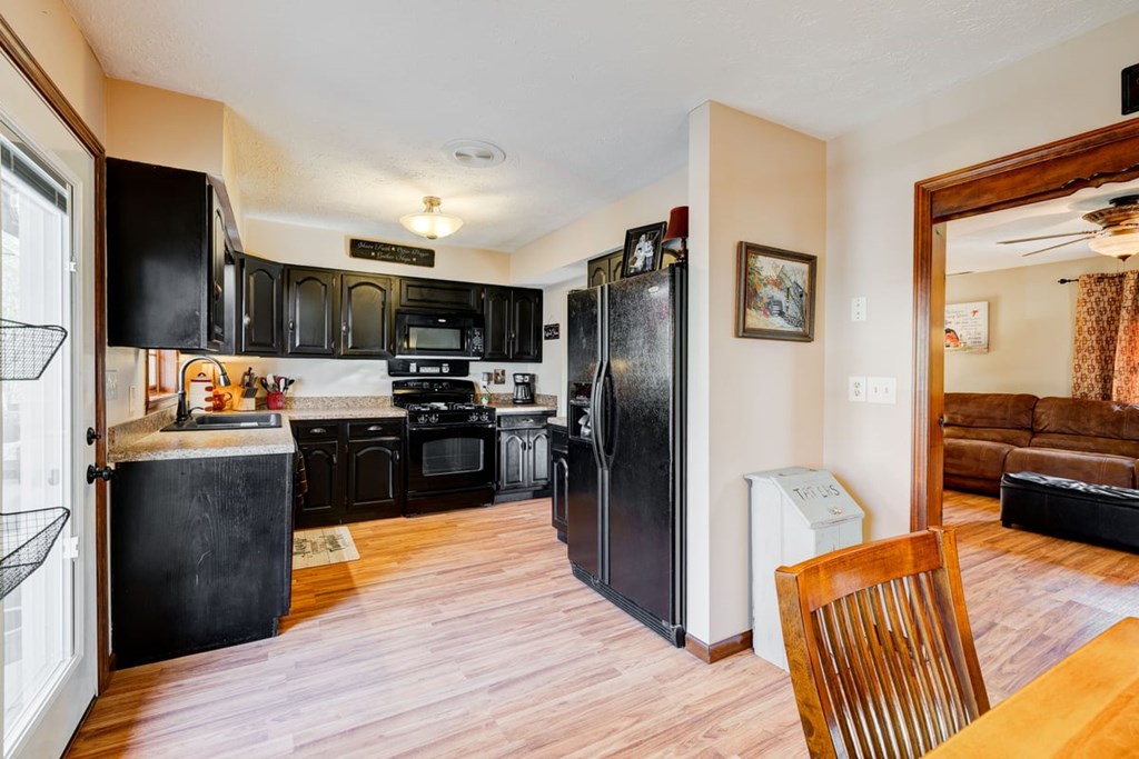 6963 MASONVILLE HABIT RD, Philpot, Kentucky 42366, 3 Bedrooms Bedrooms, ,2 BathroomsBathrooms,Single Family Residence,For Sale,MASONVILLE HABIT RD,85823