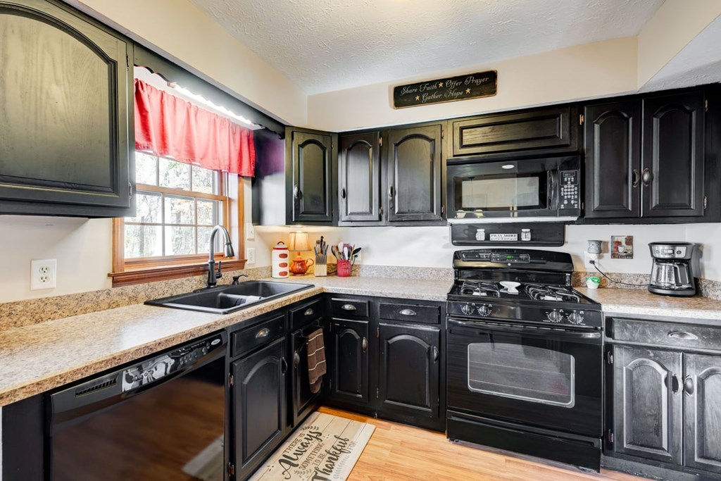 6963 MASONVILLE HABIT RD, Philpot, Kentucky 42366, 3 Bedrooms Bedrooms, ,2 BathroomsBathrooms,Single Family Residence,For Sale,MASONVILLE HABIT RD,85823
