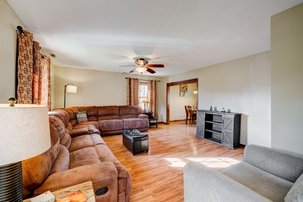 6963 MASONVILLE HABIT RD, Philpot, Kentucky 42366, 3 Bedrooms Bedrooms, ,2 BathroomsBathrooms,Single Family Residence,For Sale,MASONVILLE HABIT RD,85823