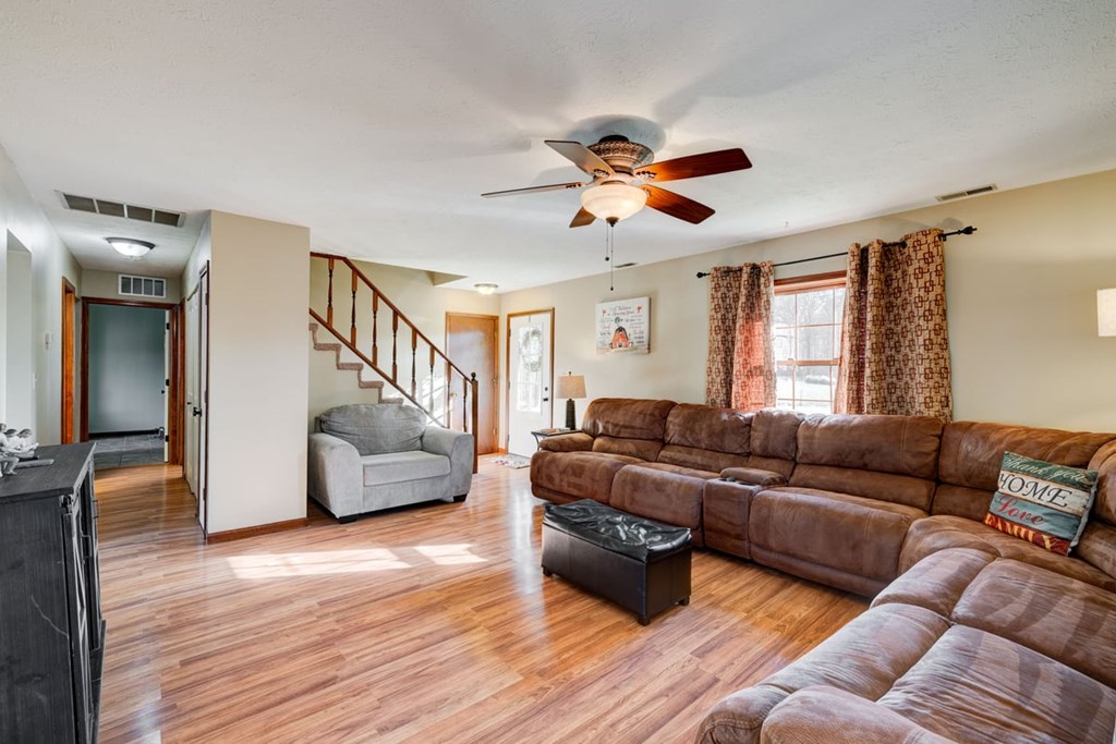 6963 MASONVILLE HABIT RD, Philpot, Kentucky 42366, 3 Bedrooms Bedrooms, ,2 BathroomsBathrooms,Single Family Residence,For Sale,MASONVILLE HABIT RD,85823