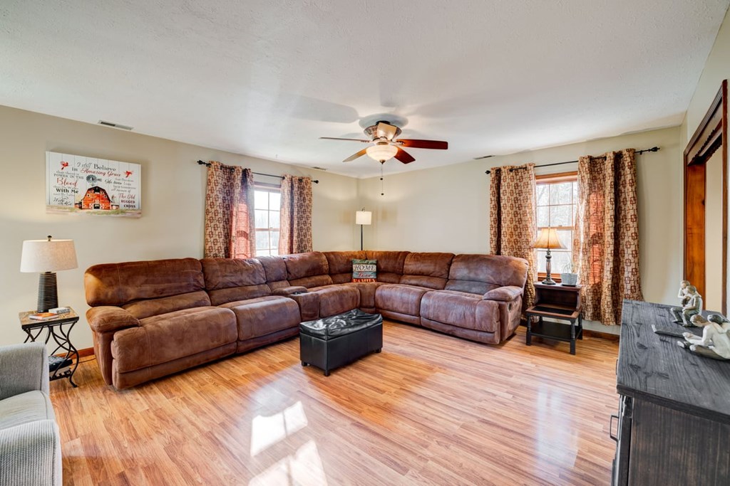 6963 MASONVILLE HABIT RD, Philpot, Kentucky 42366, 3 Bedrooms Bedrooms, ,2 BathroomsBathrooms,Single Family Residence,For Sale,MASONVILLE HABIT RD,85823