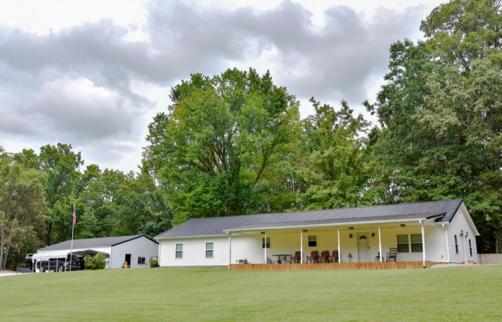 291 Press Clark Road, Morgantown, Kentucky 42261, 3 Bedrooms Bedrooms, ,2 BathroomsBathrooms,Single Family Residence,For Sale,Press Clark Road,85857
