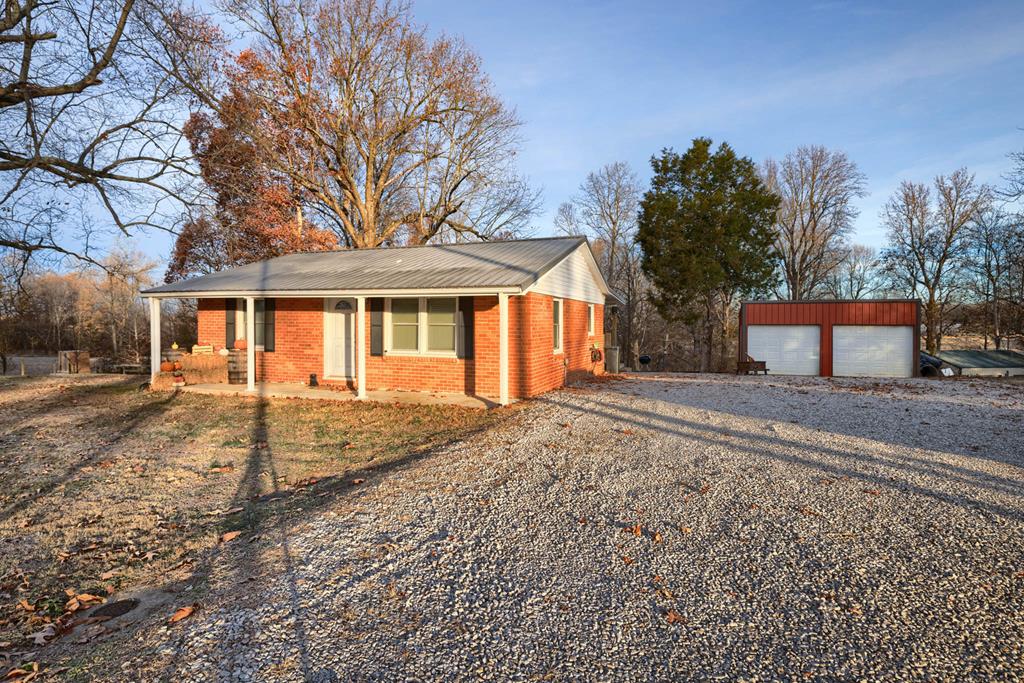 672 Boling Road, Utica, Kentucky 42376, 2 Bedrooms Bedrooms, ,1 BathroomBathrooms,Single Family Residence,For Sale,Boling Road,85955