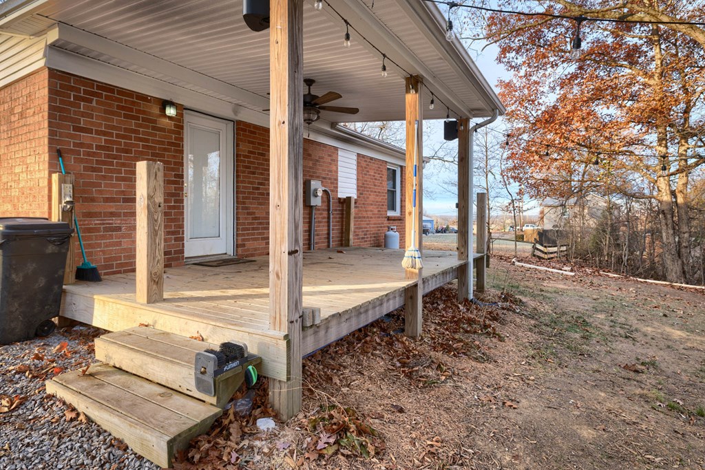 672 Boling Road, Utica, Kentucky 42376, 2 Bedrooms Bedrooms, ,1 BathroomBathrooms,Single Family Residence,For Sale,Boling Road,85955