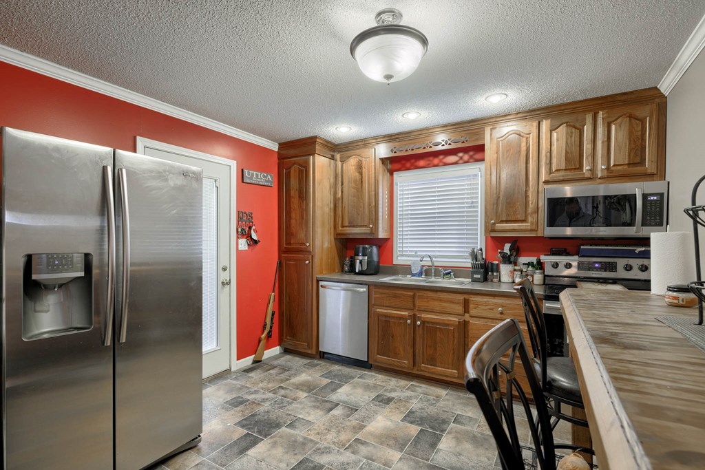672 Boling Road, Utica, Kentucky 42376, 2 Bedrooms Bedrooms, ,1 BathroomBathrooms,Single Family Residence,For Sale,Boling Road,85955
