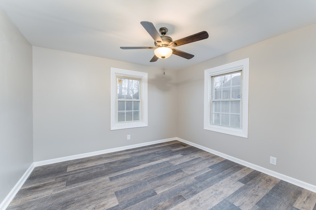 218 Poplar St, Owensboro, Kentucky 42301, 4 Bedrooms Bedrooms, ,2 BathroomsBathrooms,Single Family Residence,For Sale,Poplar St,86019