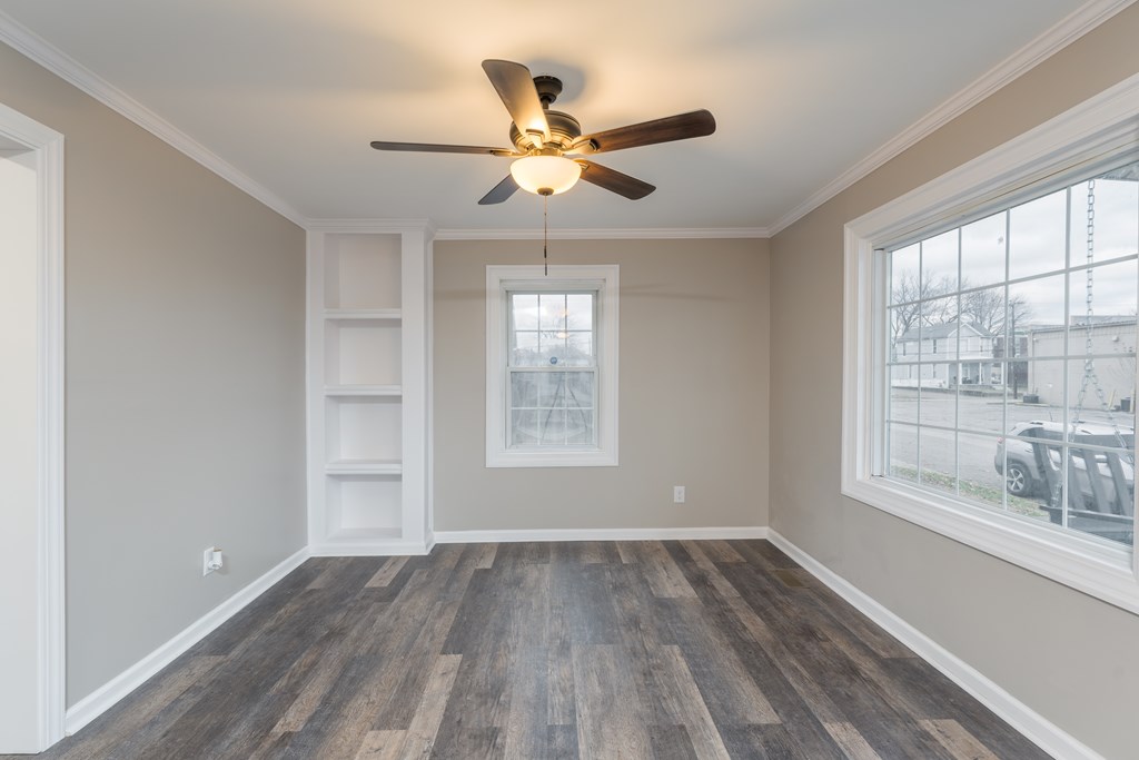 218 Poplar St, Owensboro, Kentucky 42301, 4 Bedrooms Bedrooms, ,2 BathroomsBathrooms,Single Family Residence,For Sale,Poplar St,86019