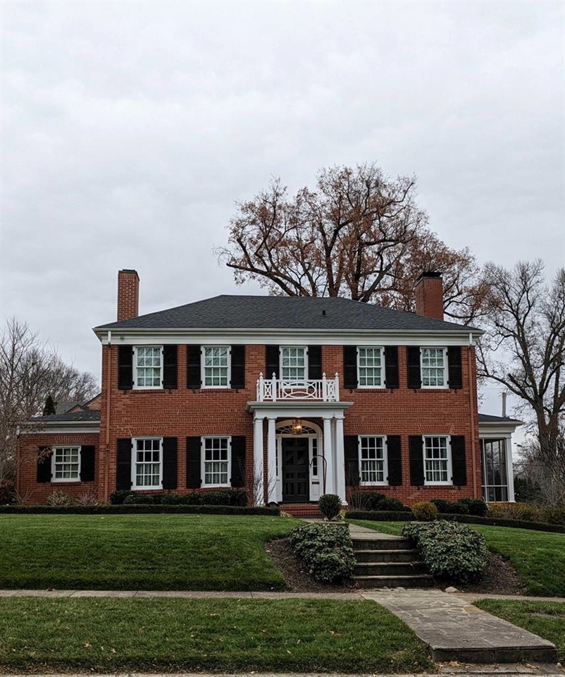 1825 Lexington Ave, Owensboro, Kentucky 42301, 4 Bedrooms Bedrooms, ,3 BathroomsBathrooms,Single Family Residence,For Sale,Lexington Ave,86030