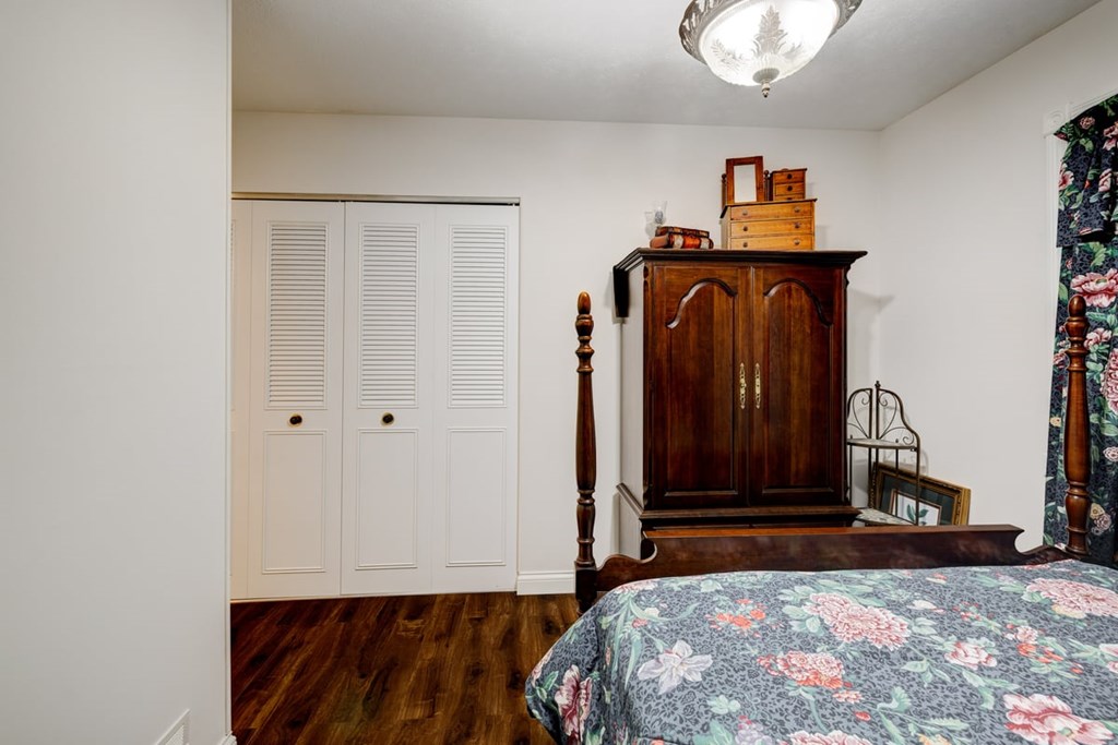 1327 Gardendale, Owensboro, Kentucky 42301, 3 Bedrooms Bedrooms, ,1 BathroomBathrooms,Single Family Residence,For Sale,Gardendale,86035