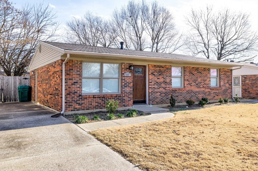1327 Gardendale, Owensboro, Kentucky 42301, 3 Bedrooms Bedrooms, ,1 BathroomBathrooms,Single Family Residence,For Sale,Gardendale,86035