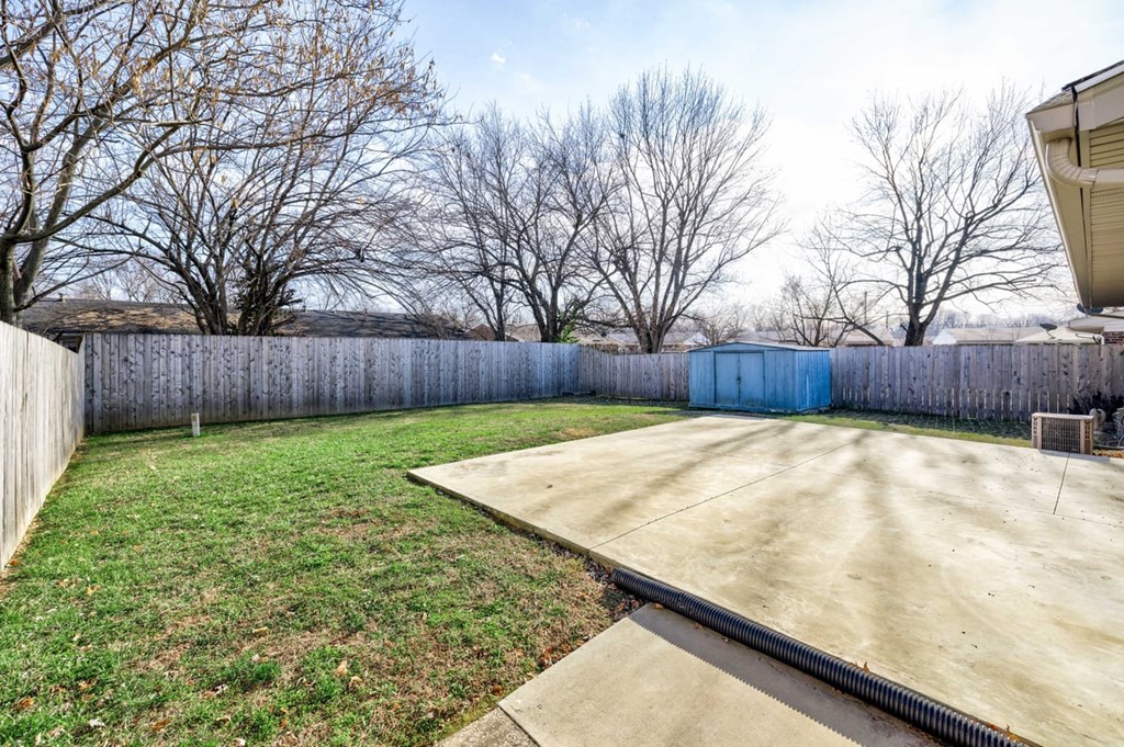 1327 Gardendale, Owensboro, Kentucky 42301, 3 Bedrooms Bedrooms, ,1 BathroomBathrooms,Single Family Residence,For Sale,Gardendale,86035