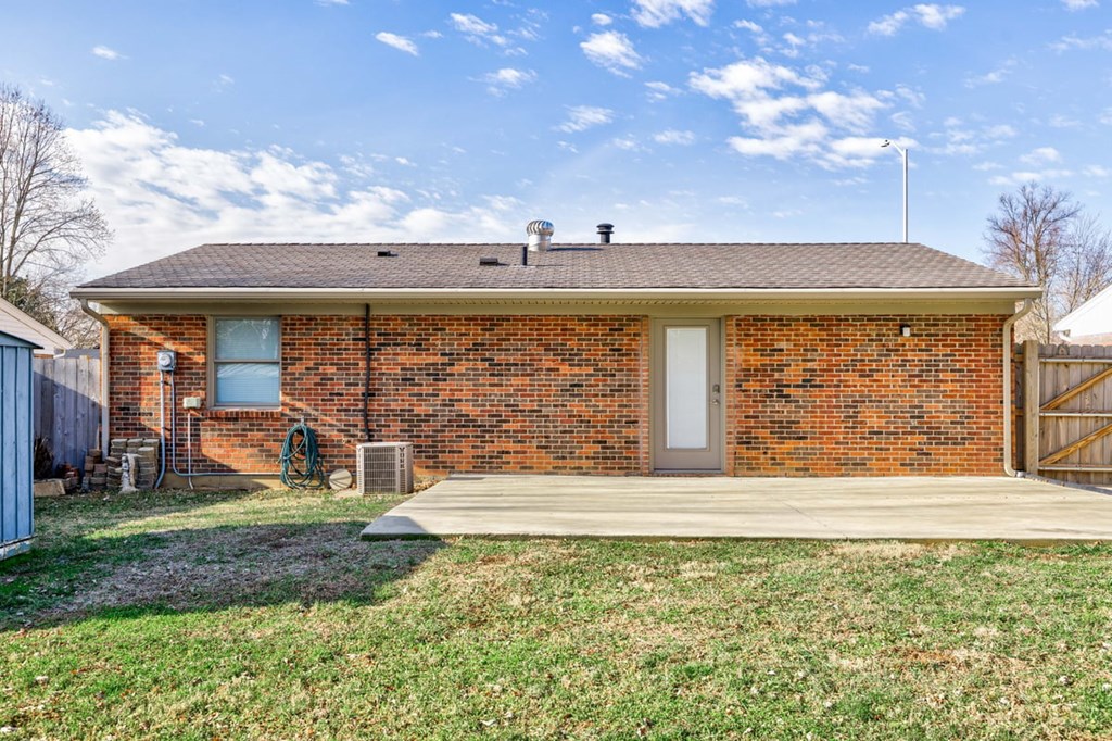 1327 Gardendale, Owensboro, Kentucky 42301, 3 Bedrooms Bedrooms, ,1 BathroomBathrooms,Single Family Residence,For Sale,Gardendale,86035