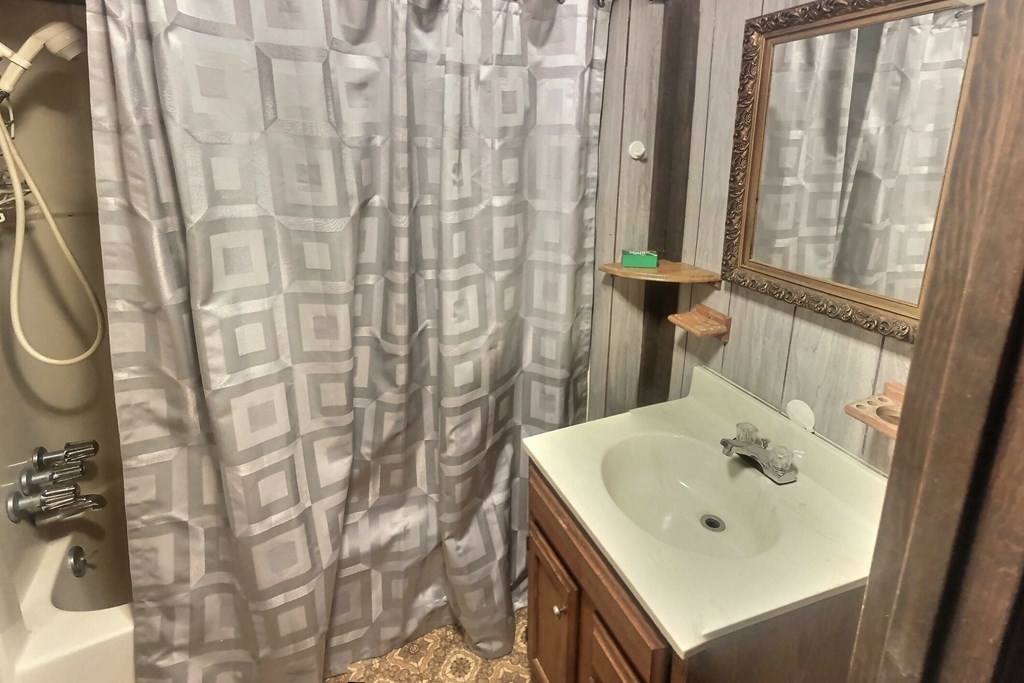 1424 Gobler Ford Rd, Lewisport, Kentucky 42351, 5 Bedrooms Bedrooms, ,3 BathroomsBathrooms,Single Family Residence,For Sale,Gobler Ford Rd,86081