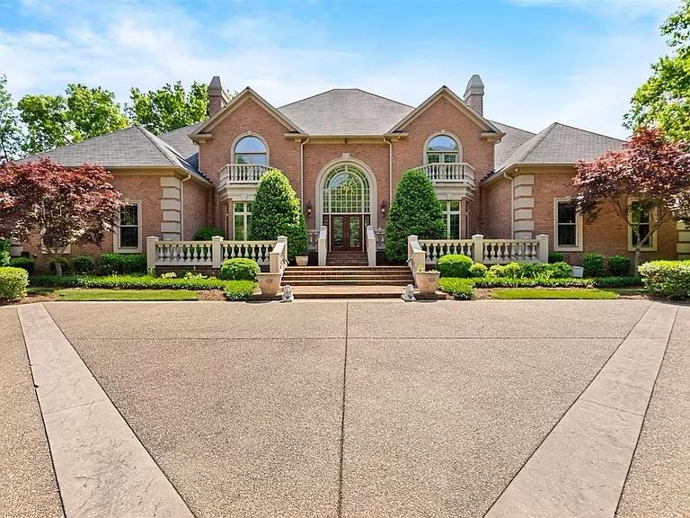 331 Rivergreen Lane, Bowling Green, Kentucky 42103, 6 Bedrooms Bedrooms, ,4 BathroomsBathrooms,Single Family Residence,For Sale,Rivergreen Lane,86085