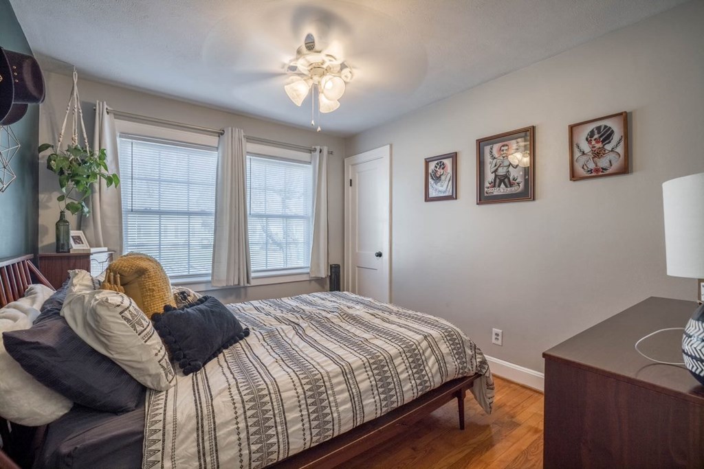 726 Hill Avenue, Owensboro, Kentucky 42301, 3 Bedrooms Bedrooms, ,1 BathroomBathrooms,Single Family Residence,For Sale,Hill Avenue,86096