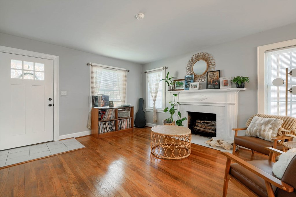 726 Hill Avenue, Owensboro, Kentucky 42301, 3 Bedrooms Bedrooms, ,1 BathroomBathrooms,Single Family Residence,For Sale,Hill Avenue,86096