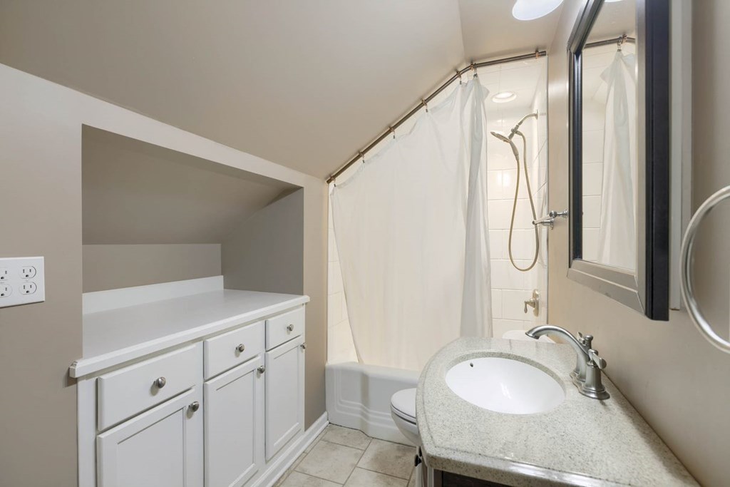 1818 Westview Drive, Owensboro, Kentucky 42301, 4 Bedrooms Bedrooms, ,2 BathroomsBathrooms,Single Family Residence,For Sale,Westview Drive,86098
