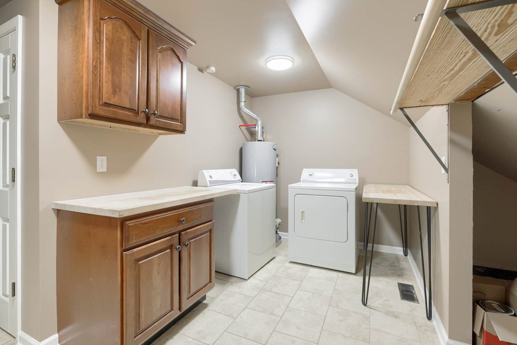 1818 Westview Drive, Owensboro, Kentucky 42301, 4 Bedrooms Bedrooms, ,2 BathroomsBathrooms,Single Family Residence,For Sale,Westview Drive,86098