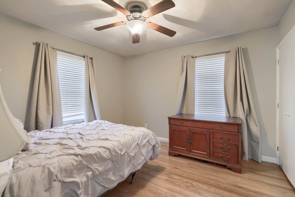 1818 Westview Drive, Owensboro, Kentucky 42301, 4 Bedrooms Bedrooms, ,2 BathroomsBathrooms,Single Family Residence,For Sale,Westview Drive,86098