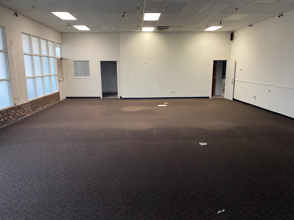 2845 W. Parrish Avenue, Owensboro, Kentucky 42301, ,Retail,For Sale,W. Parrish Avenue,86131
