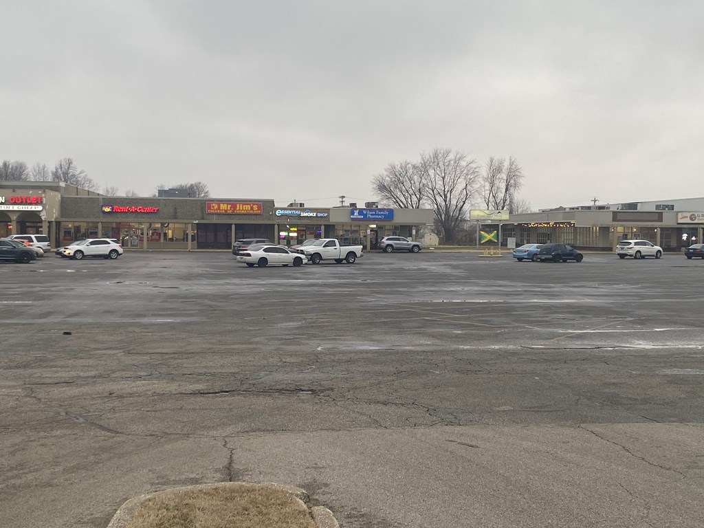 2845 W. Parrish Avenue, Owensboro, Kentucky 42301, ,Retail,For Sale,W. Parrish Avenue,86131
