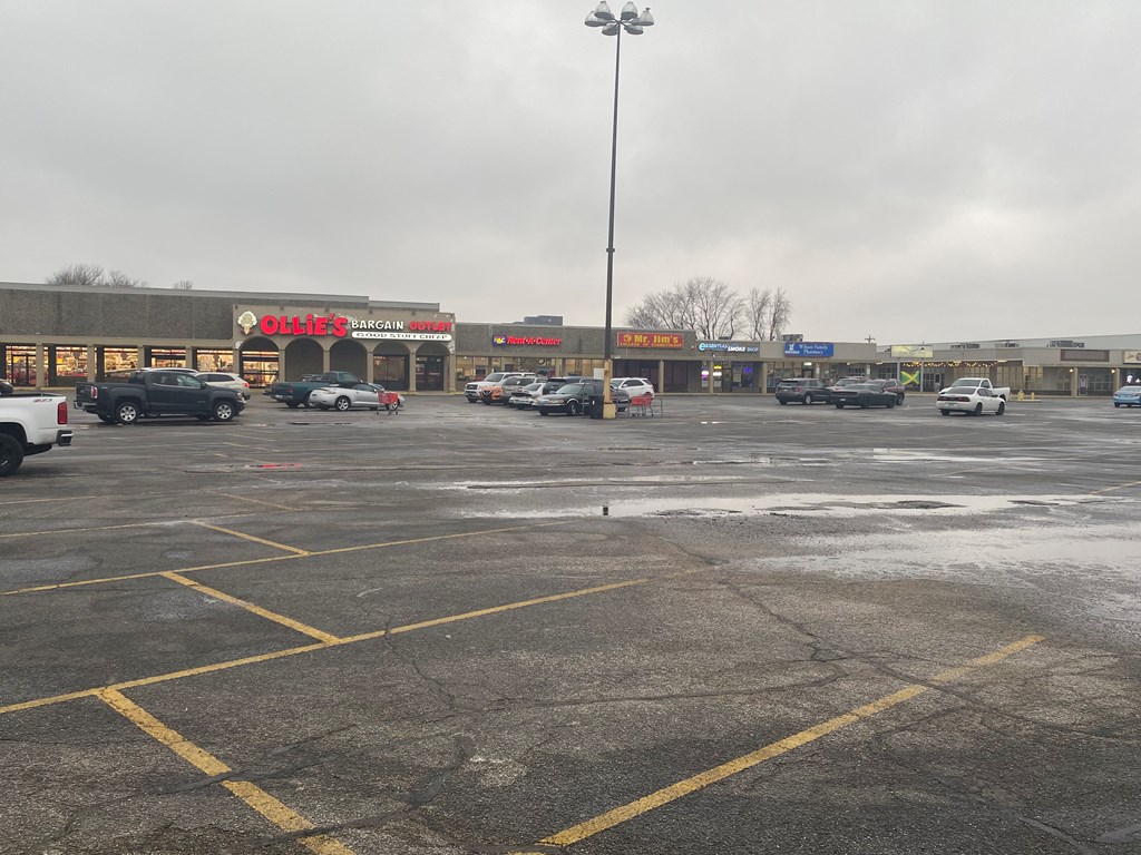 2845 W. Parrish Avenue, Owensboro, Kentucky 42301, ,Retail,For Sale,W. Parrish Avenue,86131