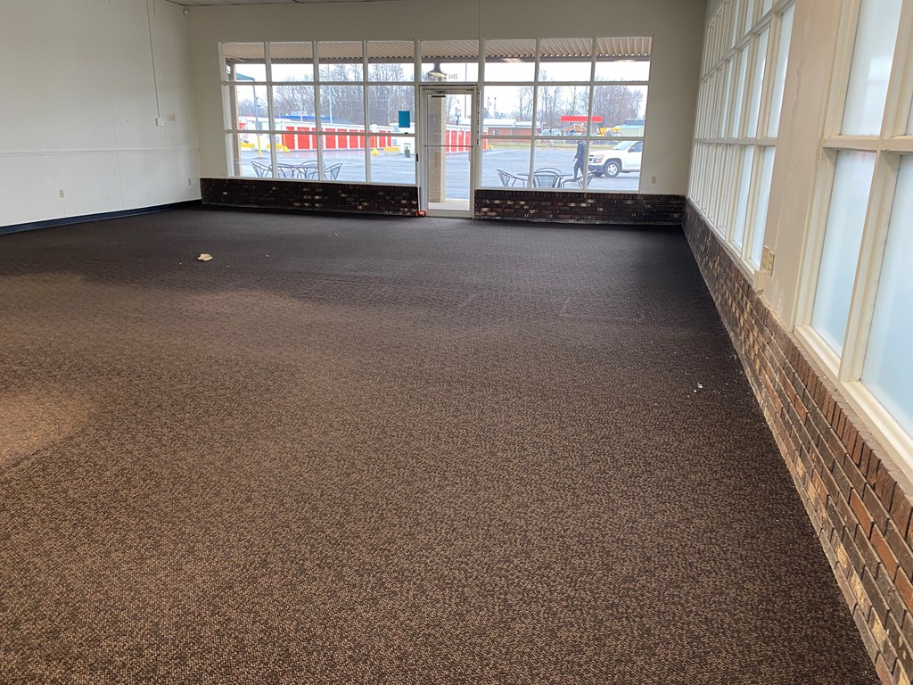 2845 W. Parrish Avenue, Owensboro, Kentucky 42301, ,Retail,For Sale,W. Parrish Avenue,86131
