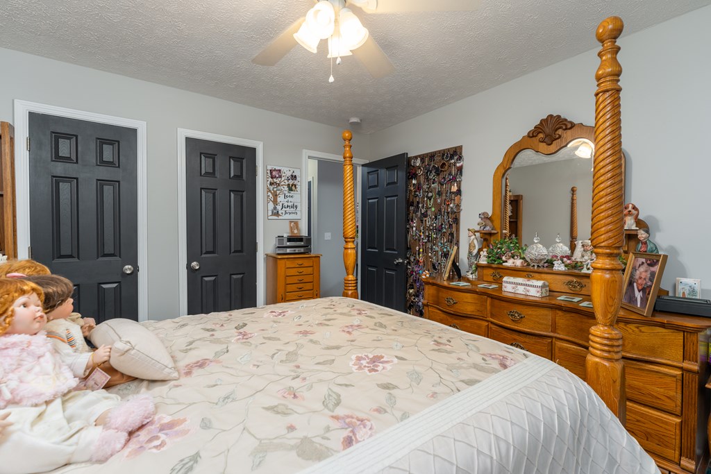 4008 Reliant Circle, Owensboro, Kentucky 42301, 3 Bedrooms Bedrooms, ,2 BathroomsBathrooms,Single Family Residence,For Sale,Reliant Circle,86149