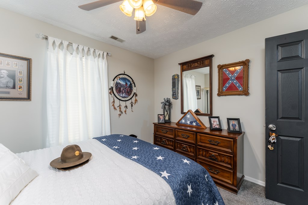 4008 Reliant Circle, Owensboro, Kentucky 42301, 3 Bedrooms Bedrooms, ,2 BathroomsBathrooms,Single Family Residence,For Sale,Reliant Circle,86149