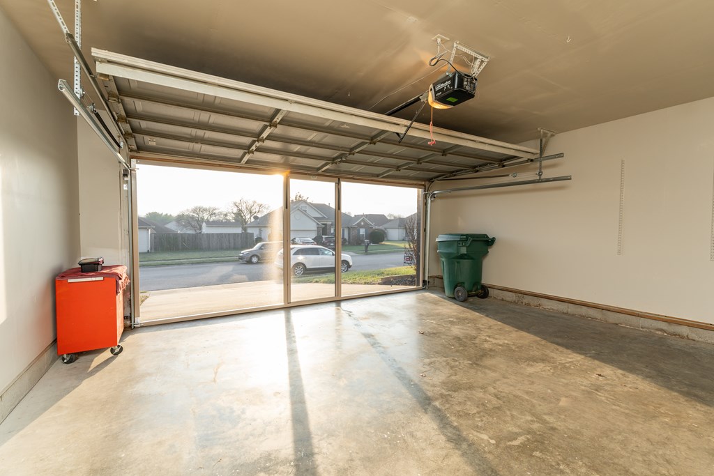 4008 Reliant Circle, Owensboro, Kentucky 42301, 3 Bedrooms Bedrooms, ,2 BathroomsBathrooms,Single Family Residence,For Sale,Reliant Circle,86149