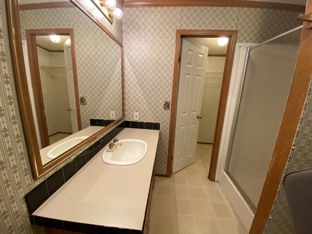 160 Roberts Lane, Lewisport, Kentucky 42351, 3 Bedrooms Bedrooms, ,2 BathroomsBathrooms,Single Family Residence,For Sale,Roberts Lane,86267