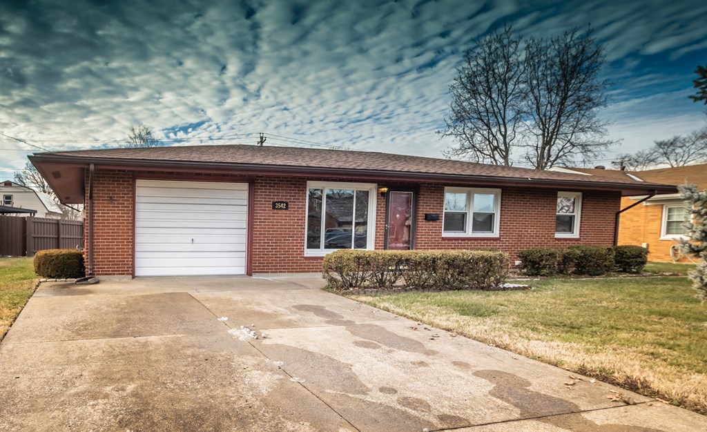 3542 Chickasaw Dr, Owensboro, Kentucky 42301, 3 Bedrooms Bedrooms, ,2 BathroomsBathrooms,Single Family Residence,For Sale,Chickasaw Dr,86279