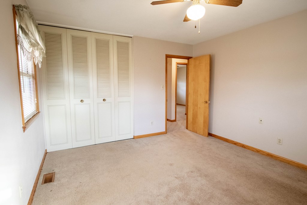 3542 Chickasaw Dr, Owensboro, Kentucky 42301, 3 Bedrooms Bedrooms, ,2 BathroomsBathrooms,Single Family Residence,For Sale,Chickasaw Dr,86279