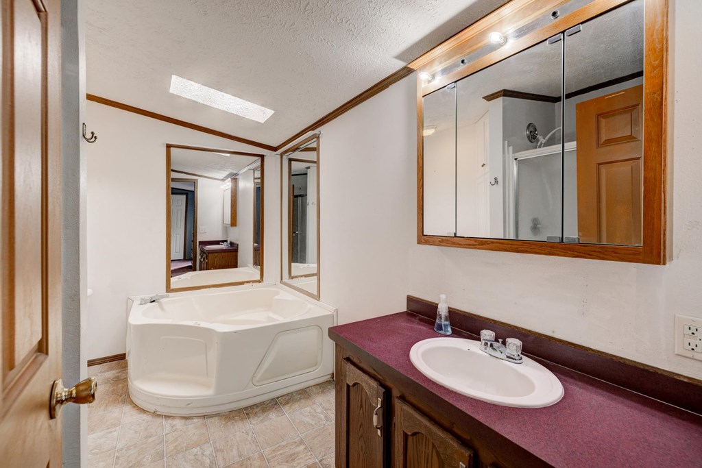 7005 State Route 69 N, Hartford, Kentucky 42347, 3 Bedrooms Bedrooms, ,2 BathroomsBathrooms,Single Family Residence,For Sale,State Route 69 N,86286