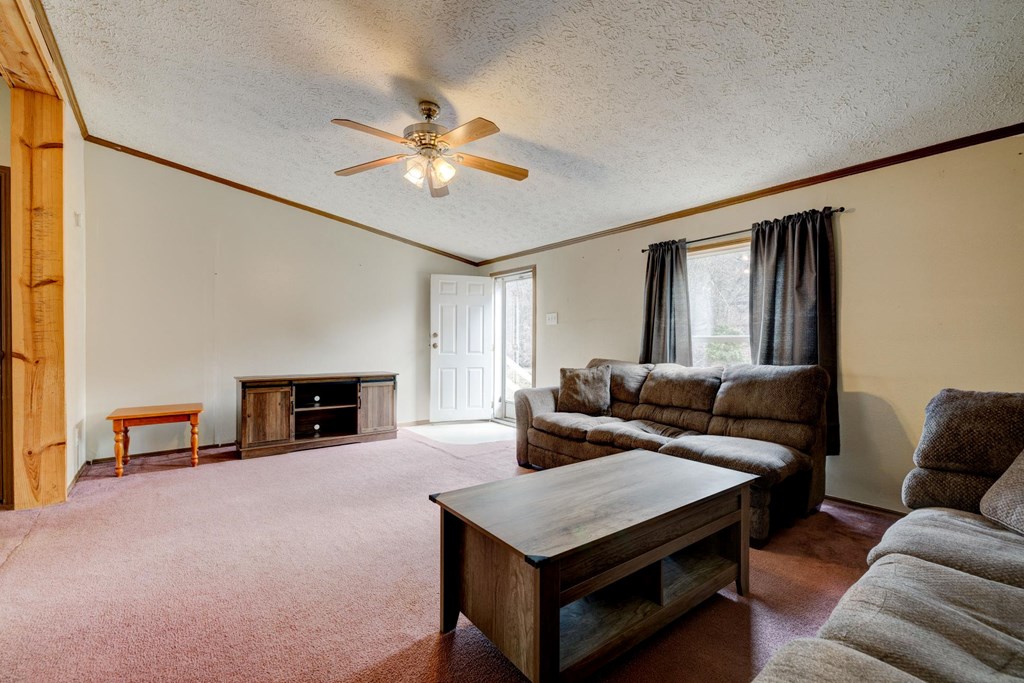 7005 State Route 69 N, Hartford, Kentucky 42347, 3 Bedrooms Bedrooms, ,2 BathroomsBathrooms,Single Family Residence,For Sale,State Route 69 N,86286
