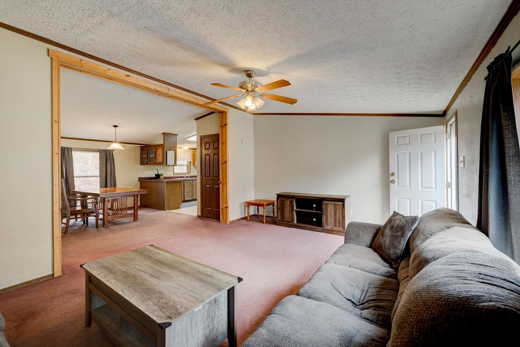 7005 State Route 69 N, Hartford, Kentucky 42347, 3 Bedrooms Bedrooms, ,2 BathroomsBathrooms,Single Family Residence,For Sale,State Route 69 N,86286
