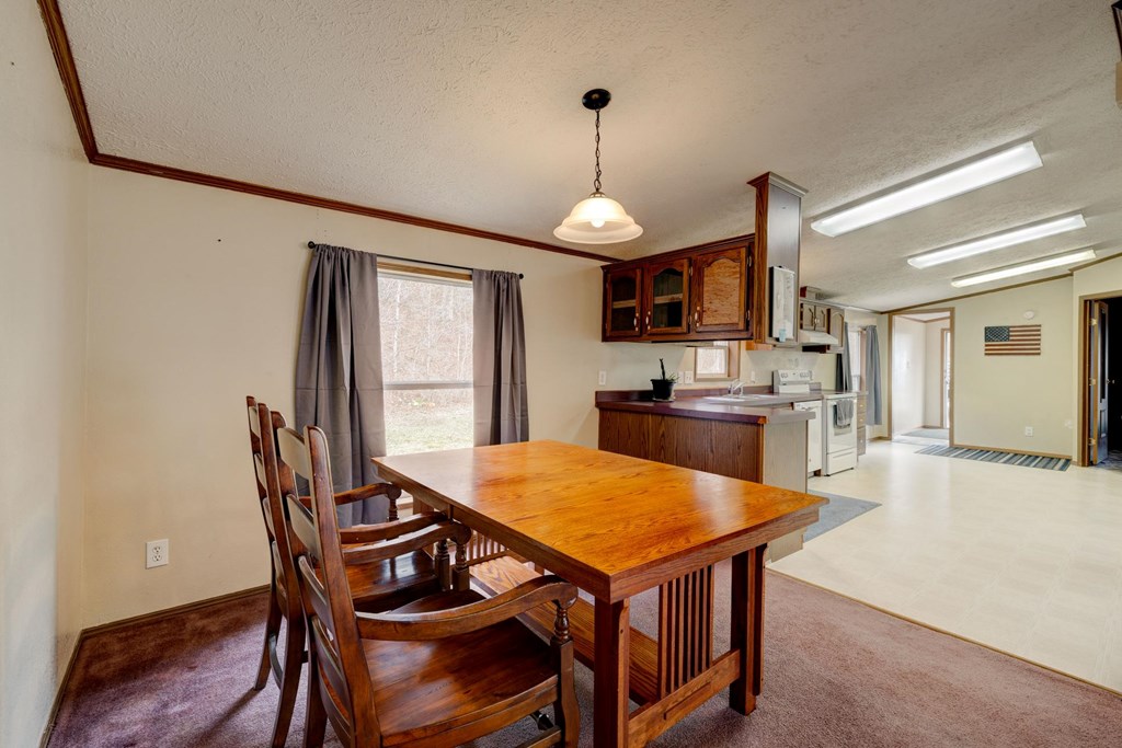 7005 State Route 69 N, Hartford, Kentucky 42347, 3 Bedrooms Bedrooms, ,2 BathroomsBathrooms,Single Family Residence,For Sale,State Route 69 N,86286