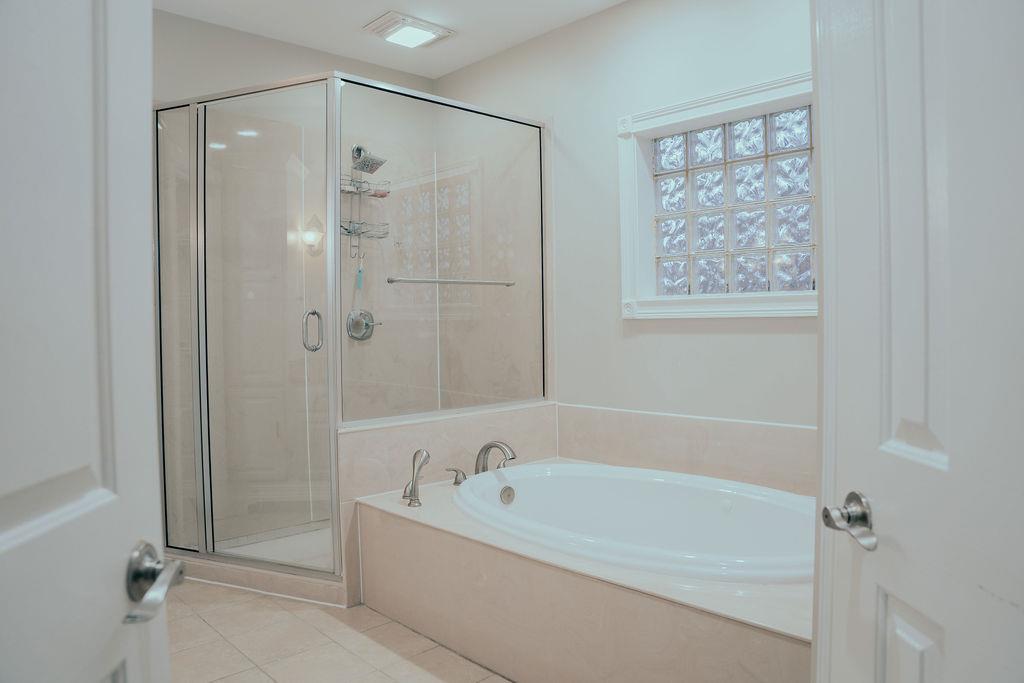 6108 Fairmont Court, Owensboro, Kentucky 42303, 4 Bedrooms Bedrooms, ,3 BathroomsBathrooms,Single Family Residence,For Sale,Fairmont Court,86336