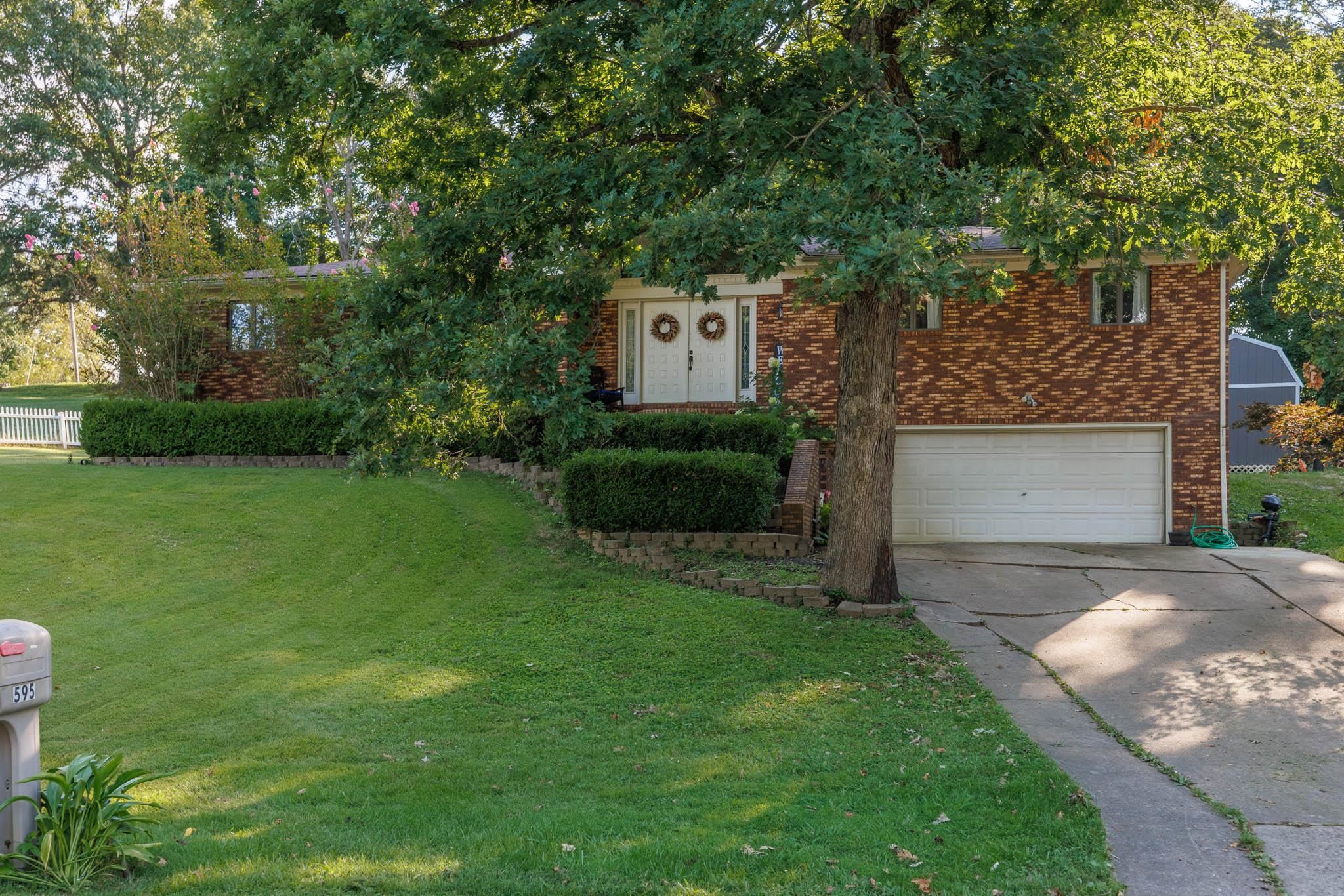 595 Hillcrest Circle, Hawesville, Kentucky 42348, 3 Bedrooms Bedrooms, ,2 BathroomsBathrooms,Single Family Residence,For Sale,Hillcrest Circle,86377