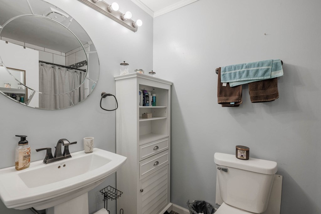595 Hillcrest Circle, Hawesville, Kentucky 42348, 3 Bedrooms Bedrooms, ,2 BathroomsBathrooms,Single Family Residence,For Sale,Hillcrest Circle,86377