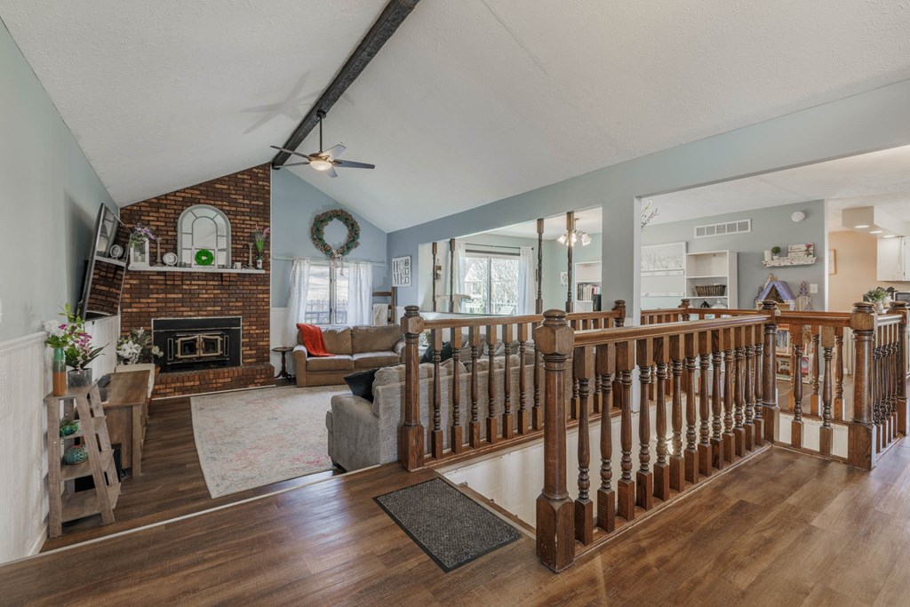 595 Hillcrest Circle, Hawesville, Kentucky 42348, 3 Bedrooms Bedrooms, ,2 BathroomsBathrooms,Single Family Residence,For Sale,Hillcrest Circle,86377