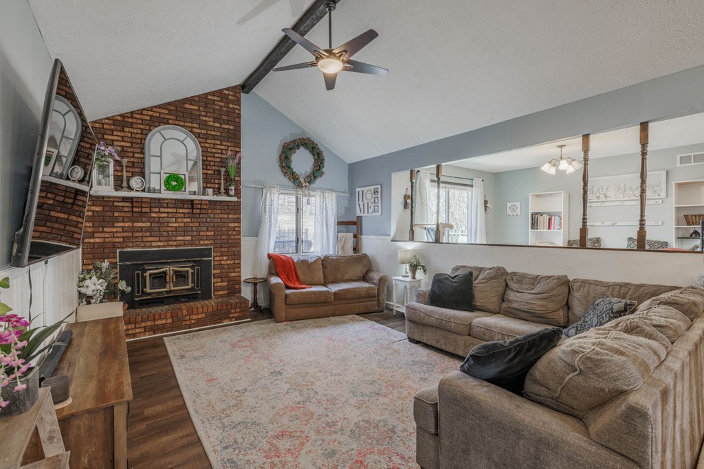 595 Hillcrest Circle, Hawesville, Kentucky 42348, 3 Bedrooms Bedrooms, ,2 BathroomsBathrooms,Single Family Residence,For Sale,Hillcrest Circle,86377