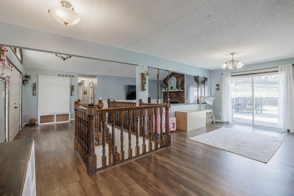 595 Hillcrest Circle, Hawesville, Kentucky 42348, 3 Bedrooms Bedrooms, ,2 BathroomsBathrooms,Single Family Residence,For Sale,Hillcrest Circle,86377