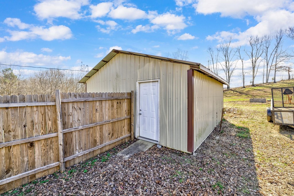 9437 State Route 136 West, Calhoun, Kentucky 42327, 4 Bedrooms Bedrooms, ,3 BathroomsBathrooms,Single Family Residence,For Sale,State Route 136 West,86426