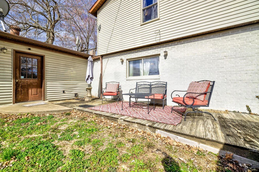 9437 State Route 136 West, Calhoun, Kentucky 42327, 4 Bedrooms Bedrooms, ,3 BathroomsBathrooms,Single Family Residence,For Sale,State Route 136 West,86426
