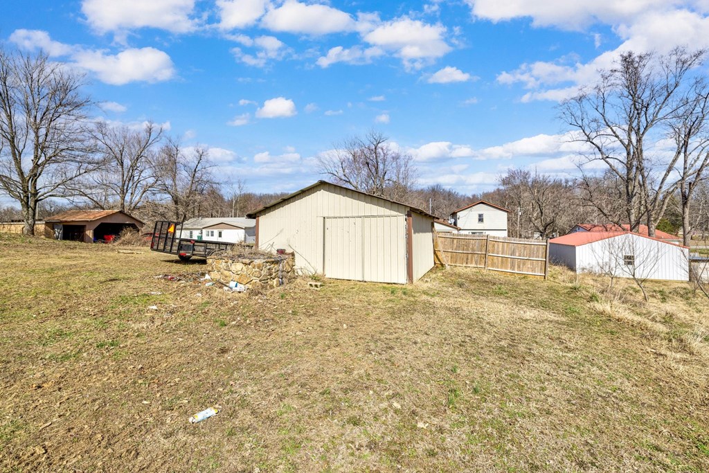 9437 State Route 136 West, Calhoun, Kentucky 42327, 4 Bedrooms Bedrooms, ,3 BathroomsBathrooms,Single Family Residence,For Sale,State Route 136 West,86426