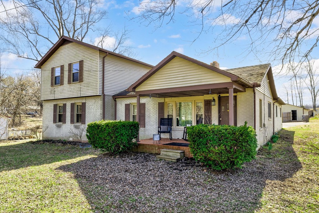 9437 State Route 136 West, Calhoun, Kentucky 42327, 4 Bedrooms Bedrooms, ,3 BathroomsBathrooms,Single Family Residence,For Sale,State Route 136 West,86426