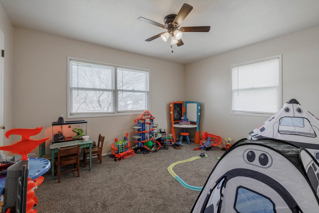 2510 Whirlaway Drive, Owensboro, Kentucky 42301, 4 Bedrooms Bedrooms, ,2 BathroomsBathrooms,Single Family Residence,For Sale,Whirlaway Drive,86452