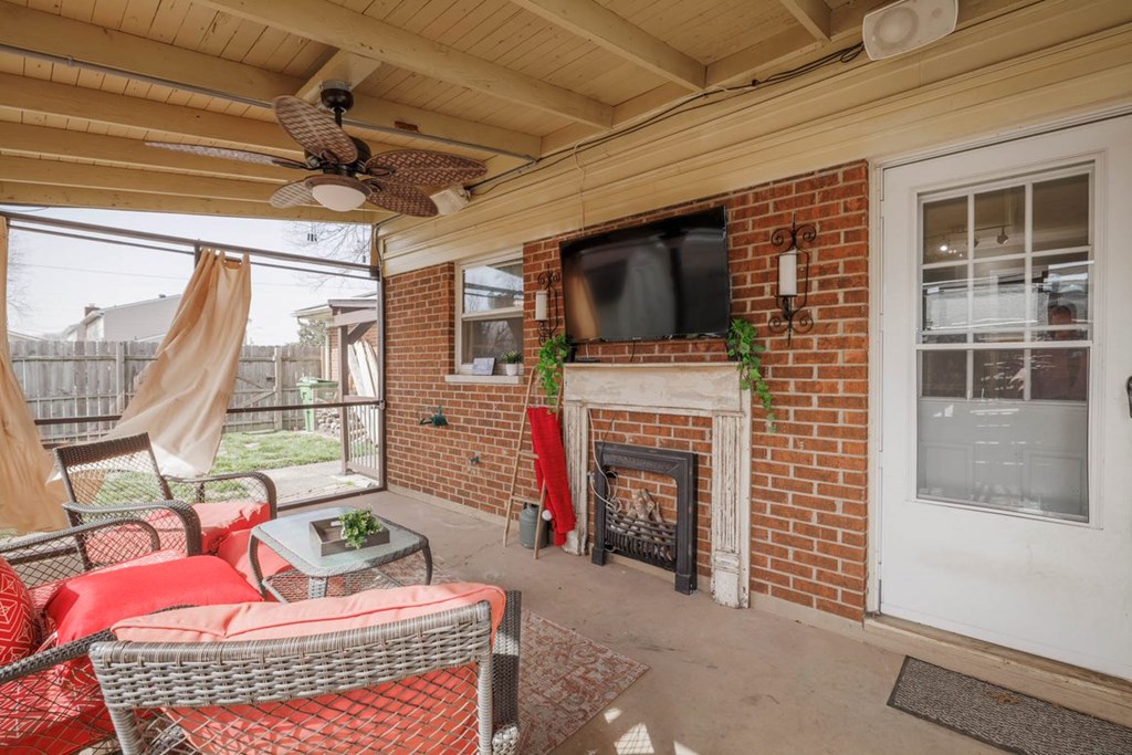 2510 Whirlaway Drive, Owensboro, Kentucky 42301, 4 Bedrooms Bedrooms, ,2 BathroomsBathrooms,Single Family Residence,For Sale,Whirlaway Drive,86452