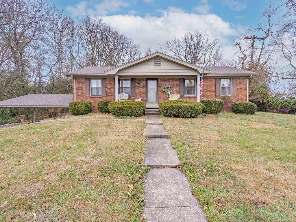 1615 Colonial Ave, Henderson, Kentucky 42420, 3 Bedrooms Bedrooms, ,2 BathroomsBathrooms,Single Family Residence,For Sale,Colonial Ave,86491